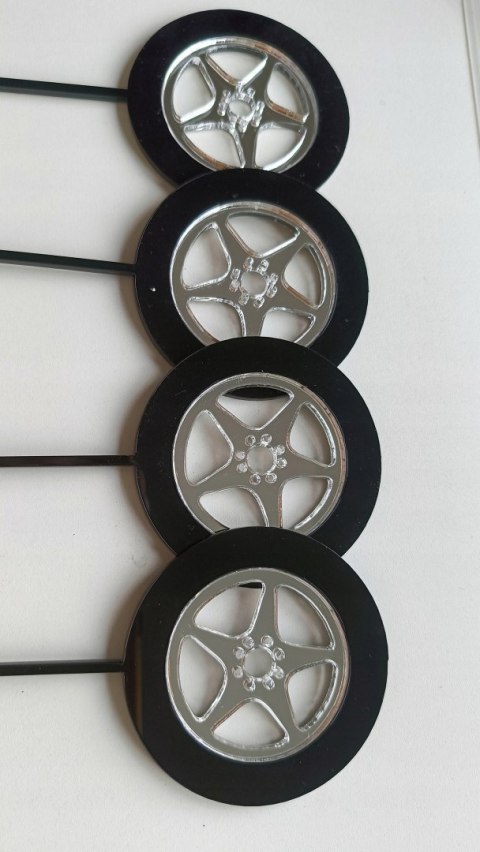 Topper Audi , samochód osobowy, fan audi , kółka audi znaczek Topper Audi , samochód osobowy, fan audi , kółka audi znaczek