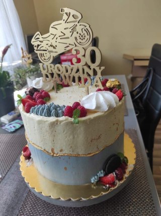 Topper na tort , motor, ścigacz , imię cyfra