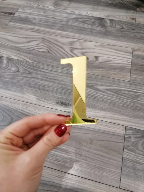 Topper na tort plexi lustrzana złoty cyfra na tort Topper na tort plexi lustrzana złoty cyfra na tort