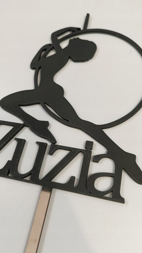 Topper na tort urodziny akrobatka z obręczą serial hoop imię