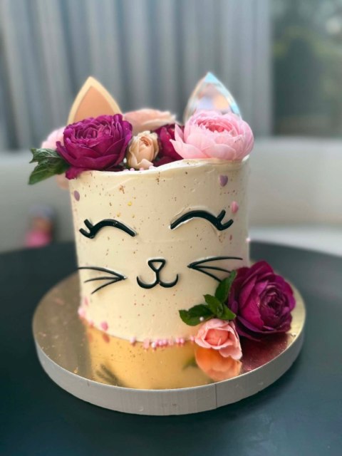 Dekoracje na tort , tort z kotkiem , uszy kotka oczy kitty dla dziewczynki